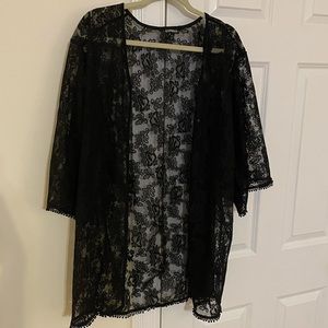 Express lace black kimono